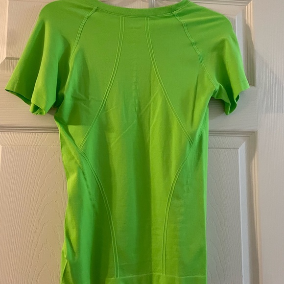 REX Stretch Active Wear Top - Picture 2 of 4